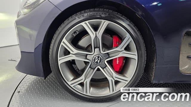 Kia 스팅어 GT, 2018 все фото