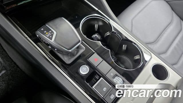 Volkswagen Touareg 3세대 Premium, 2023 9