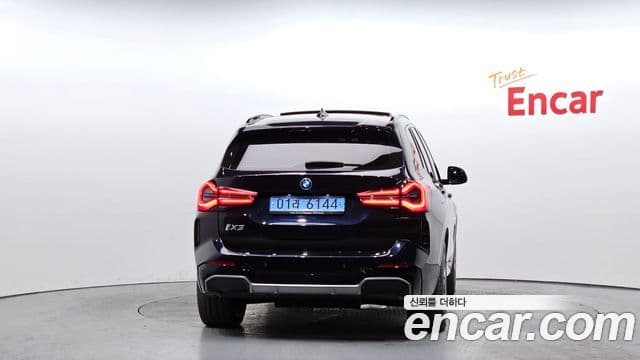 BMW iX3 M Sport, 2024 4