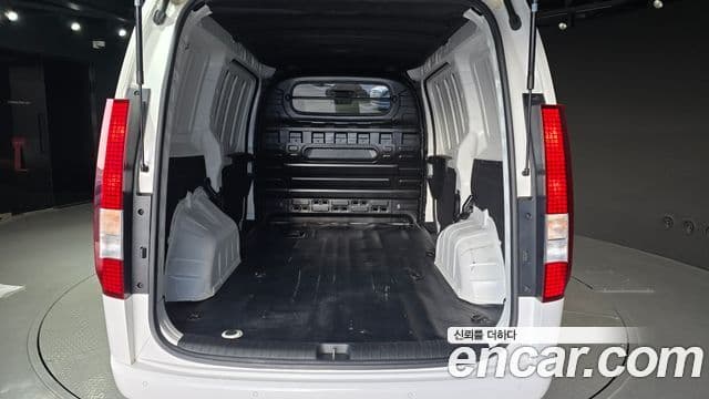 Hyundai Staria Modern, 2022 20