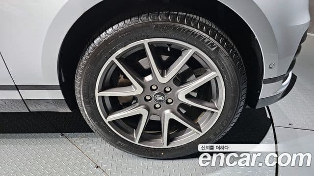 Land Rover Range Rover Velar 2.0 P400E Dynamic SE, 2024 все фото