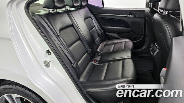 Hyundai Avante AD 1.6 GDI Value Plus, 2017 12