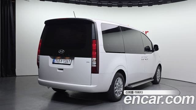 Hyundai Staria Modern, 2025 2