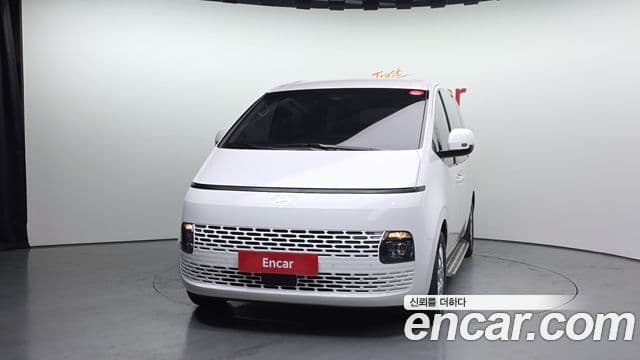 Hyundai Staria Modern, 2025 3