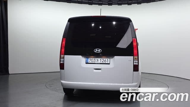 Hyundai Staria Modern, 2025 4