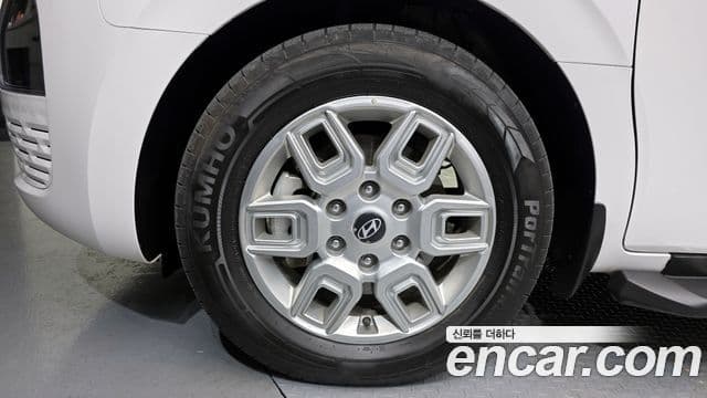 Hyundai Staria Modern, 2025 все фото