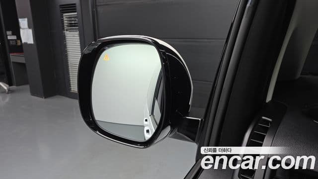 Hyundai Staria Modern, 2025 17