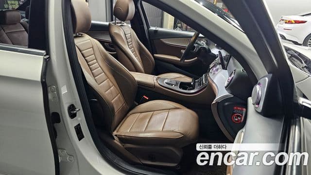 Mercedes-Benz E-класс W213 Avantgarde, 2021 12