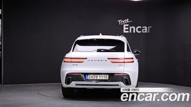 Genesis GV70, 2021 4