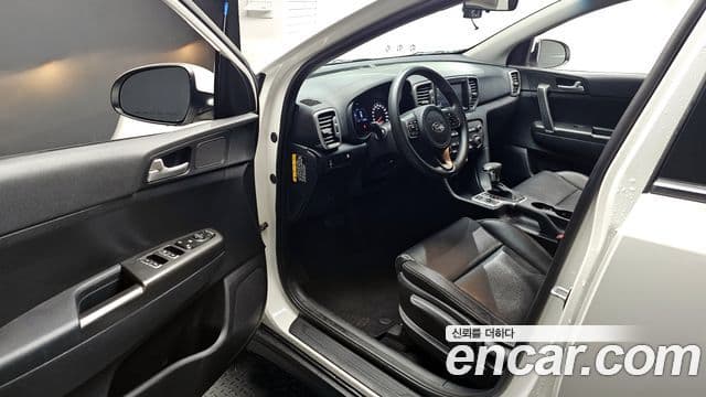 Kia Sportage 4세대 дизель 1.7 2WD Trendy, 2016 10