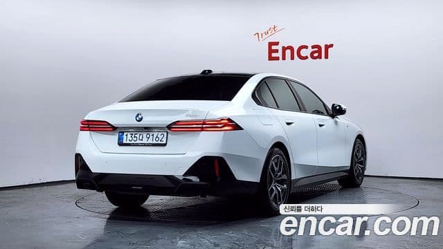 BMW 5시리즈 (G60) 520i M Sport, 2025 2