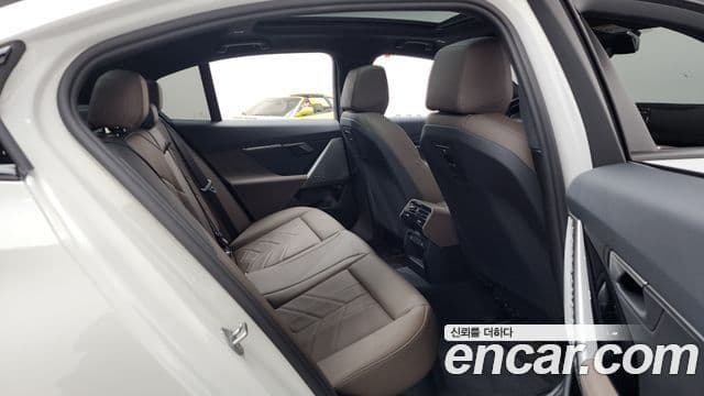 BMW 5시리즈 (G60) 520i M Sport, 2025 12