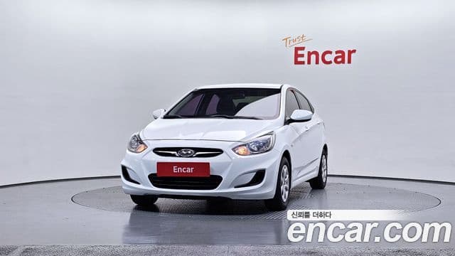 Hyundai Accent(новый кузов / новое поколение) 1.4 VVT Smart, 2015 3