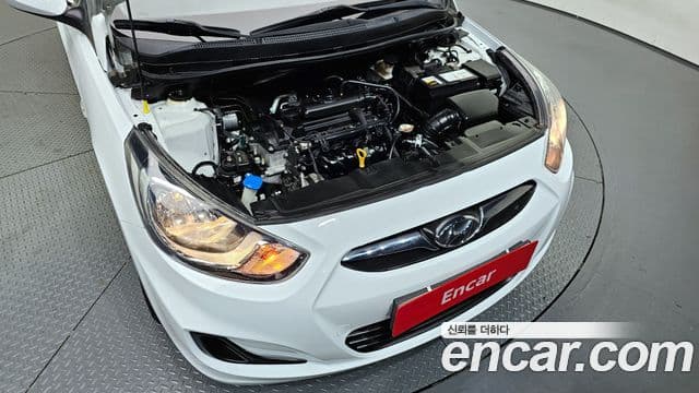 Hyundai Accent(новый кузов / новое поколение) 1.4 VVT Smart, 2015 6