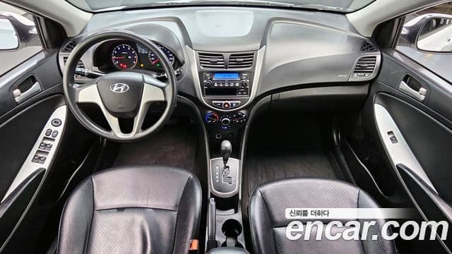 Hyundai Accent(новый кузов / новое поколение) 1.4 VVT Smart, 2015 7