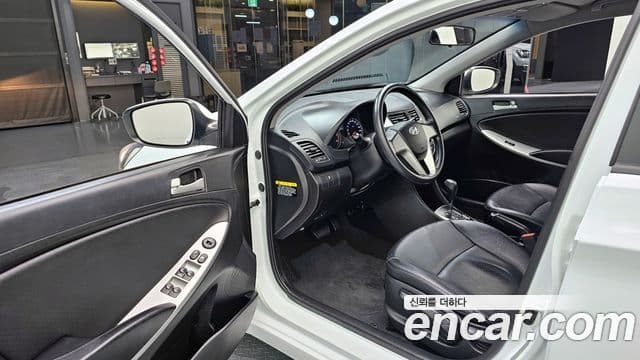 Hyundai Accent(новый кузов / новое поколение) 1.4 VVT Smart, 2015 11