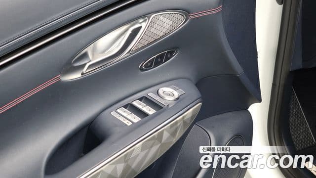 Genesis GV70, 2023 17