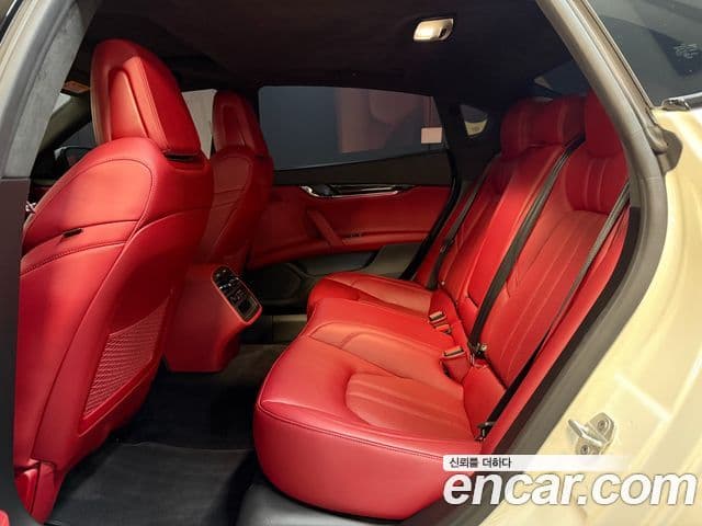 Maserati Quattroporte S Q4 3.0 V6 GranSport, 2017 9