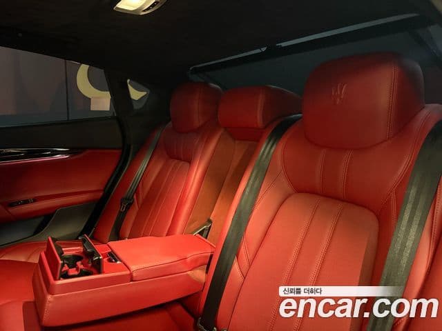 Maserati Quattroporte S Q4 3.0 V6 GranSport, 2017 10