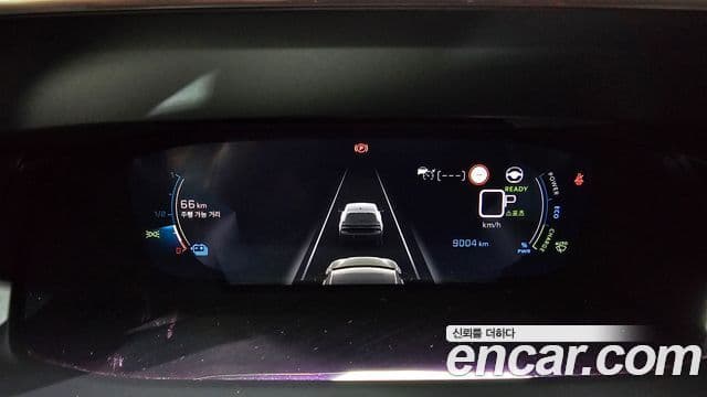 Peugeot e-208 2세대 GT, 2022 8