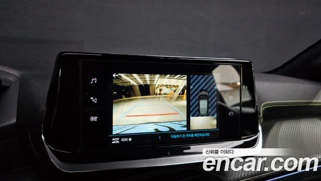 Peugeot e-208 2세대 GT, 2022 15