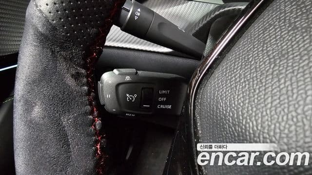 Peugeot e-208 2세대 GT, 2022 19