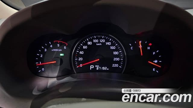 Kia Carnival R President, 2013 8