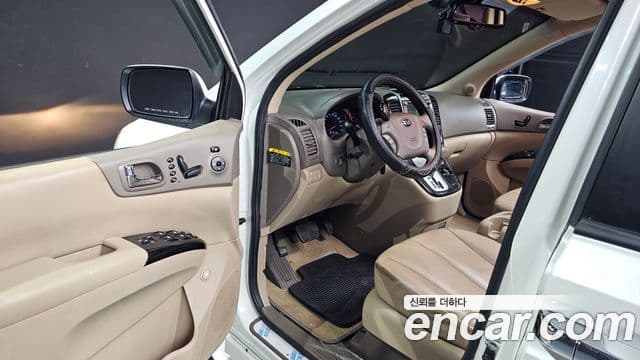 Kia Carnival R President, 2013 12