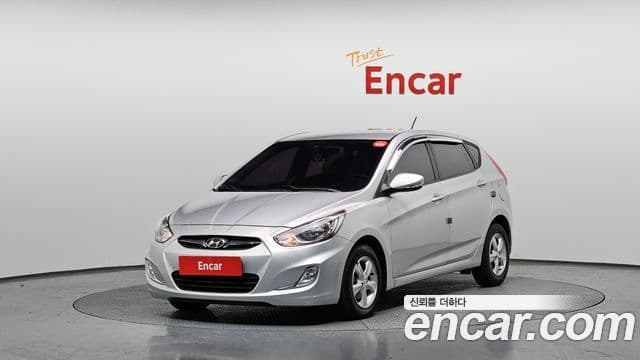 Hyundai Accent(новый кузов / новое поколение) Premier, 2012 1