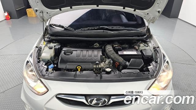 Hyundai Accent(новый кузов / новое поколение) Premier, 2012 6