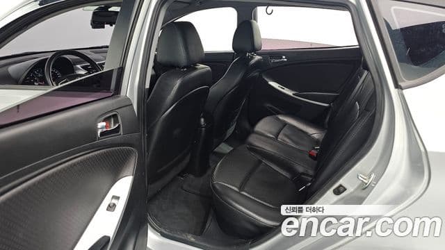 Hyundai Accent(новый кузов / новое поколение) Premier, 2012 12