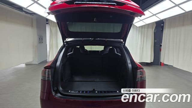 Tesla модель X, 2024 20