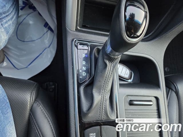 Hyundai LF Sonata гибрид Modern, 2015 9