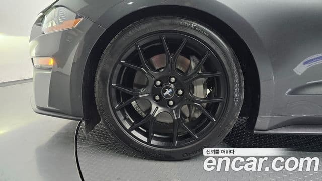 Ford Mustang кабриолет, 2018 все фото