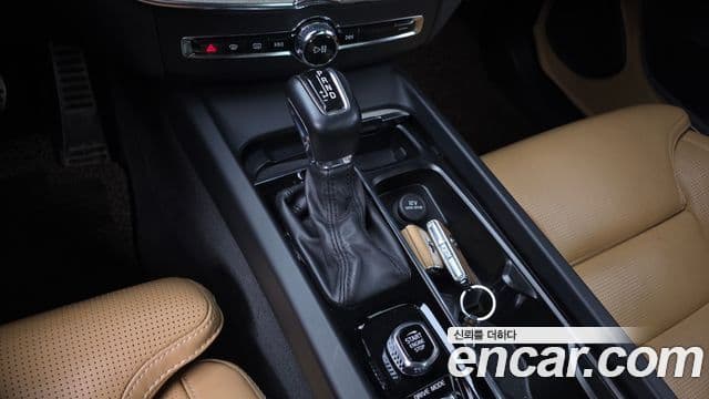 Volvo XC60 2세대 D5 Inscription, 2019 9
