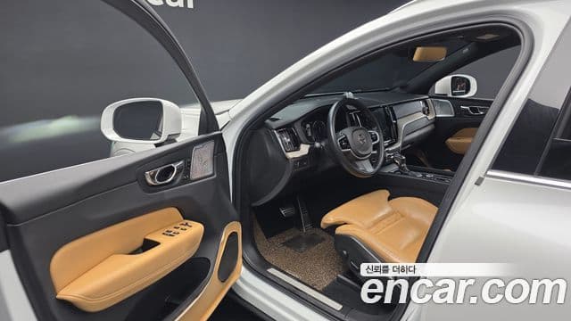Volvo XC60 2세대 D5 Inscription, 2019 11