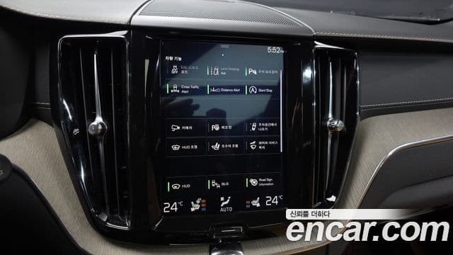 Volvo XC60 2세대 D5 Inscription, 2019 16