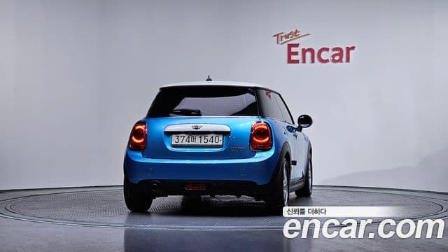 Mini Cooper 3세대, 2015 4