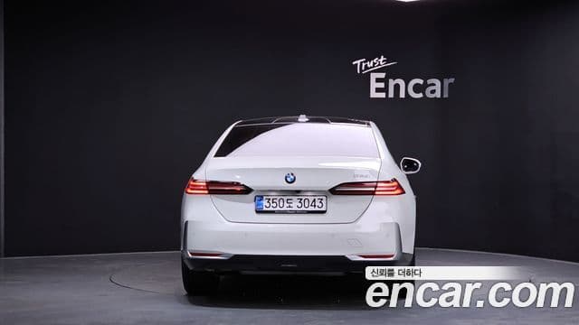 BMW 5시리즈 (G60), 2025 4