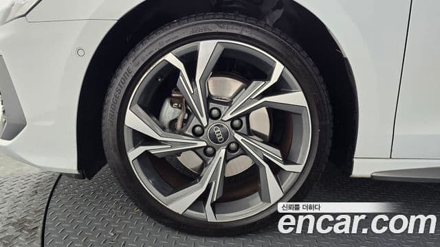 Audi A3 (8Y) Premium, 2023 все фото