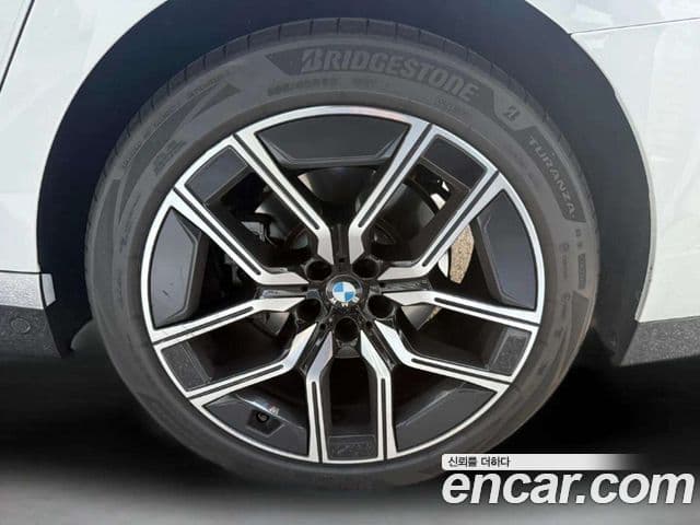 BMW 7시리즈 (G70) 740d xDrive M Sport, 2024 все фото