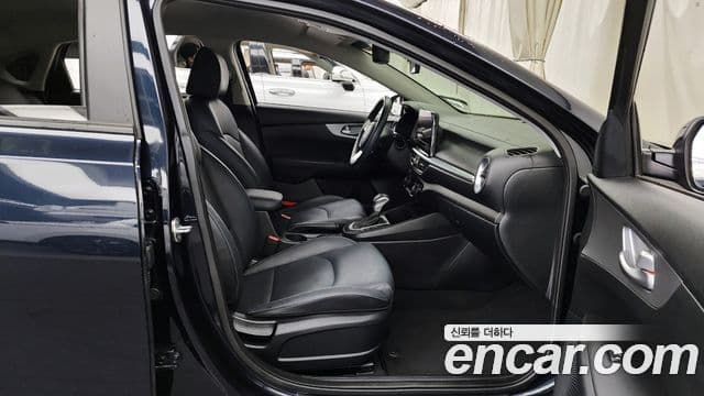 Kia The / новый New K3 2세대 Prestige, 2022 11