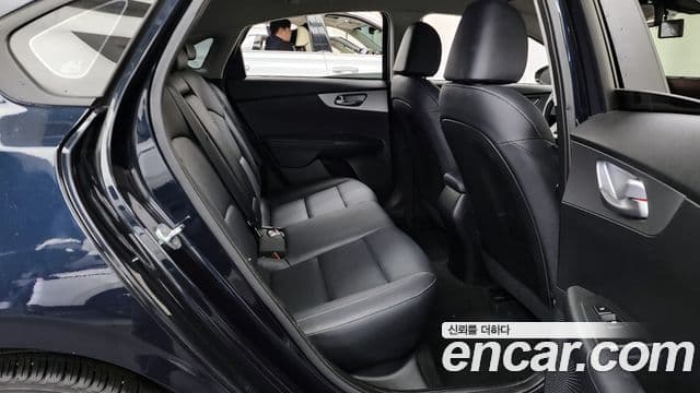 Kia The / новый New K3 2세대 Prestige, 2022 12