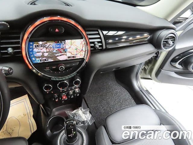 Mini Cooper 3세대, 2020 7