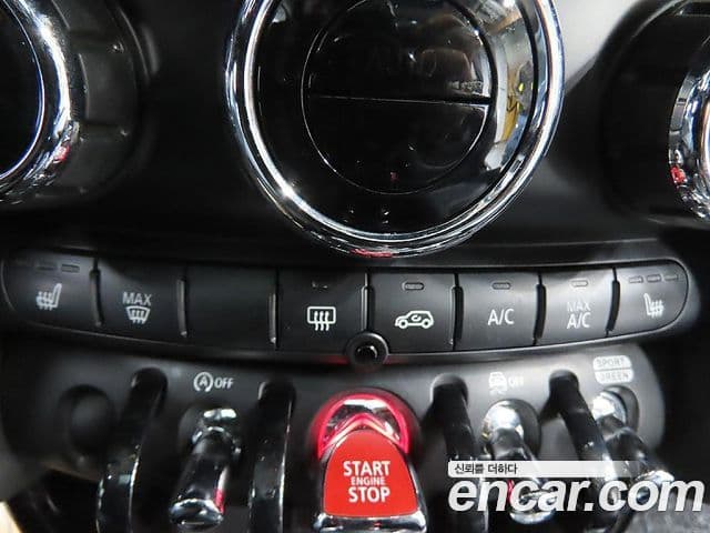 Mini Cooper 3세대, 2020 16