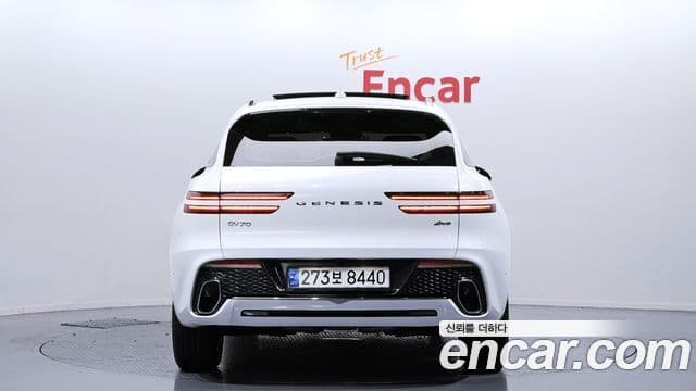 Genesis GV70, 2021 4