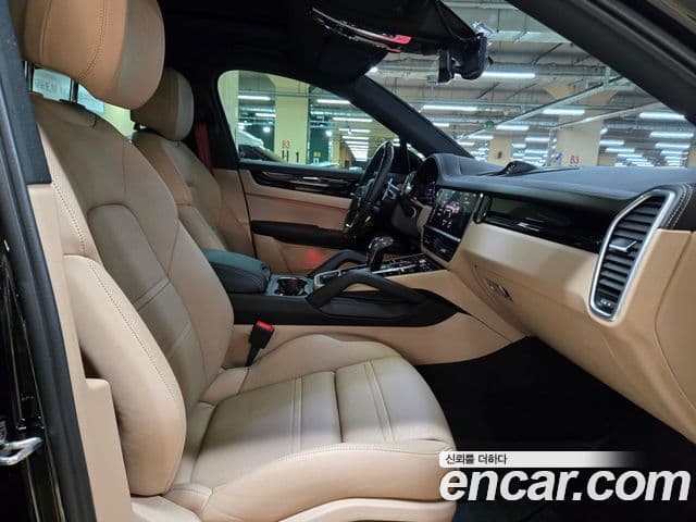 Porsche Cayenne (PO536) 3.0 E-гибрид купе, 2021 4