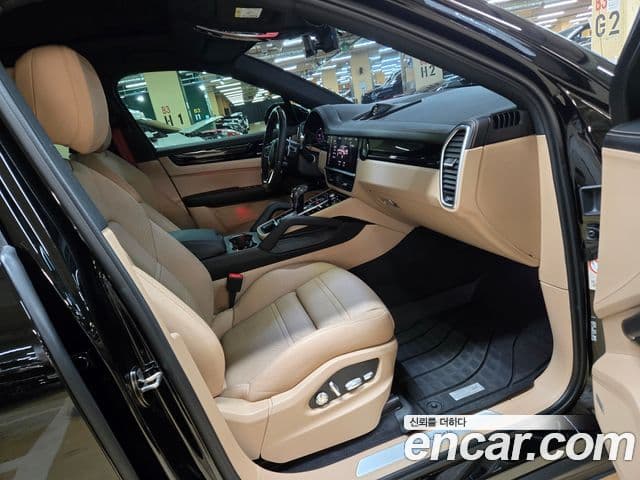 Porsche Cayenne (PO536) 3.0 E-гибрид купе, 2021 6