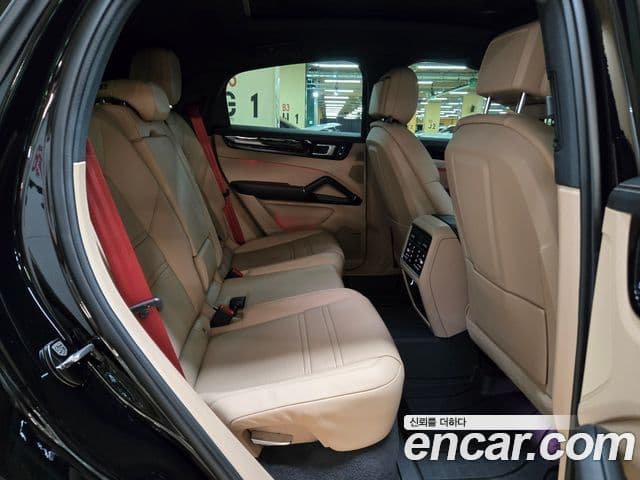 Porsche Cayenne (PO536) 3.0 E-гибрид купе, 2021 7