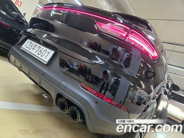 Porsche Cayenne (PO536) 3.0 E-гибрид купе, 2021 8